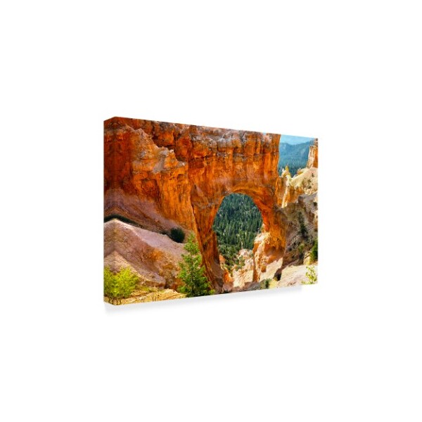 Cateyes 'Bryce Canyon Arch 2' Canvas Art,30x47